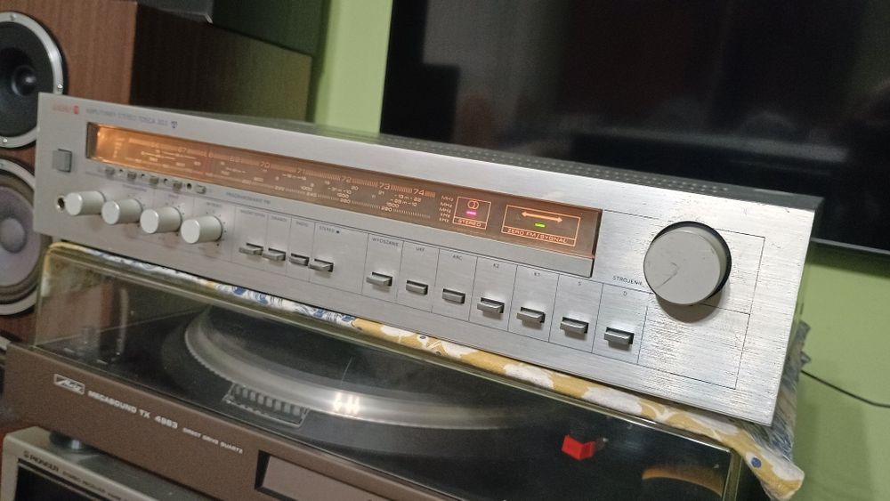 Amplituner Unitra Diora Tosca 303 ładna sprawna przestrojona