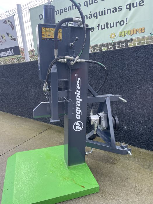 Rachador de lenha 18 ton.