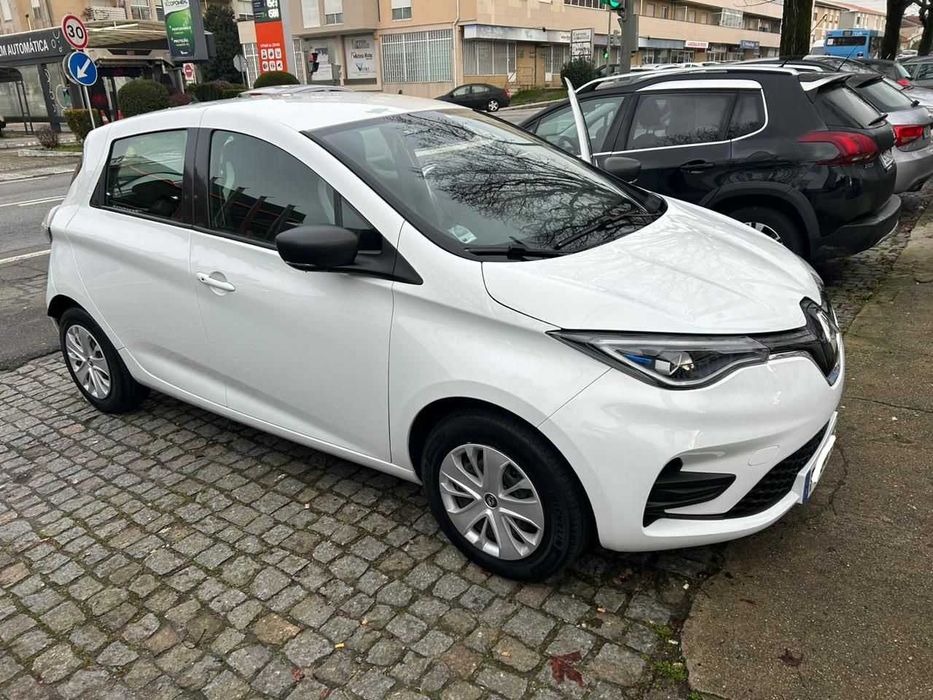 TVDE Porto,Viaturas 24 hrs - Zoe 50 Intense c/ Carga Rápida ;