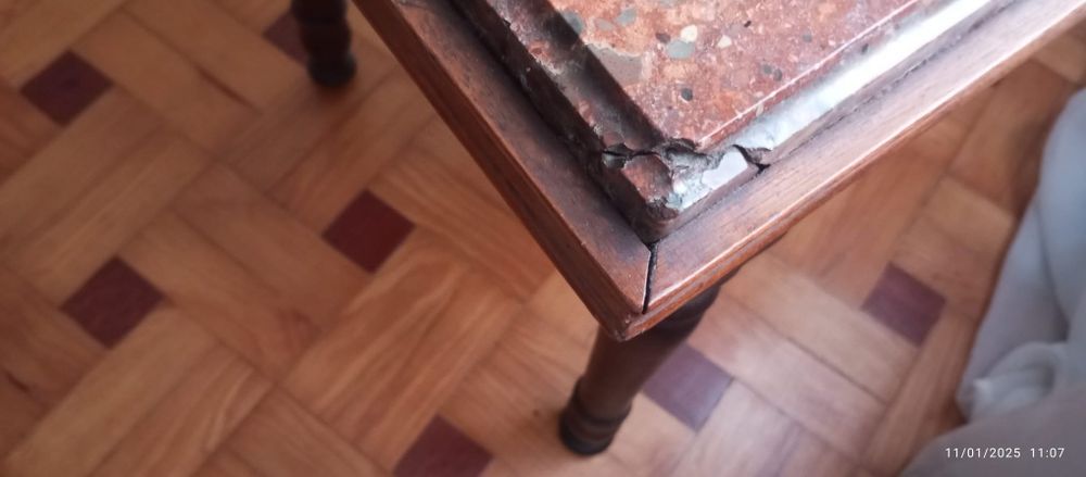 Mesa de sala estar.