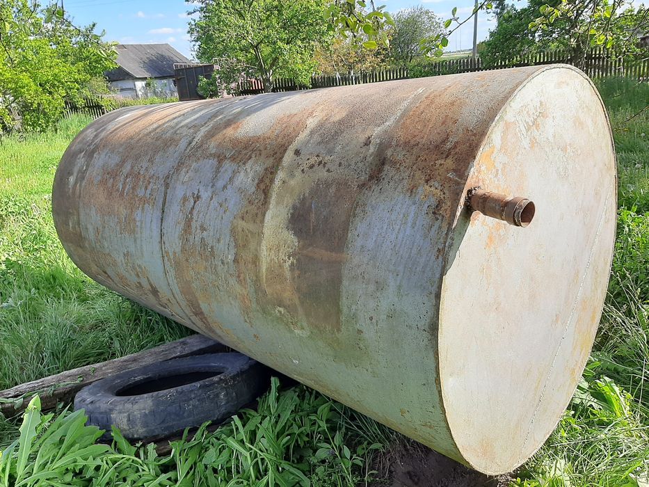 Бочка металева,3 кубова