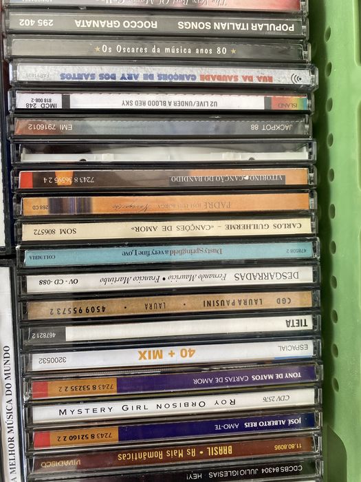 Coleção de mais de 80 CDs - Música Portuguesa, Fado e Internacional