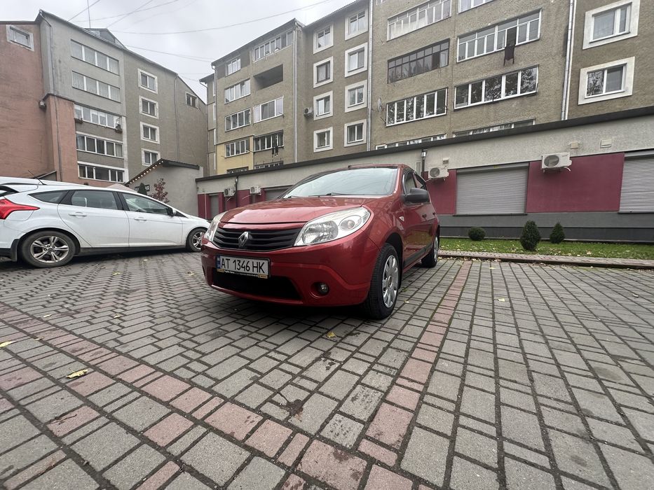 Renault Sandero 2011