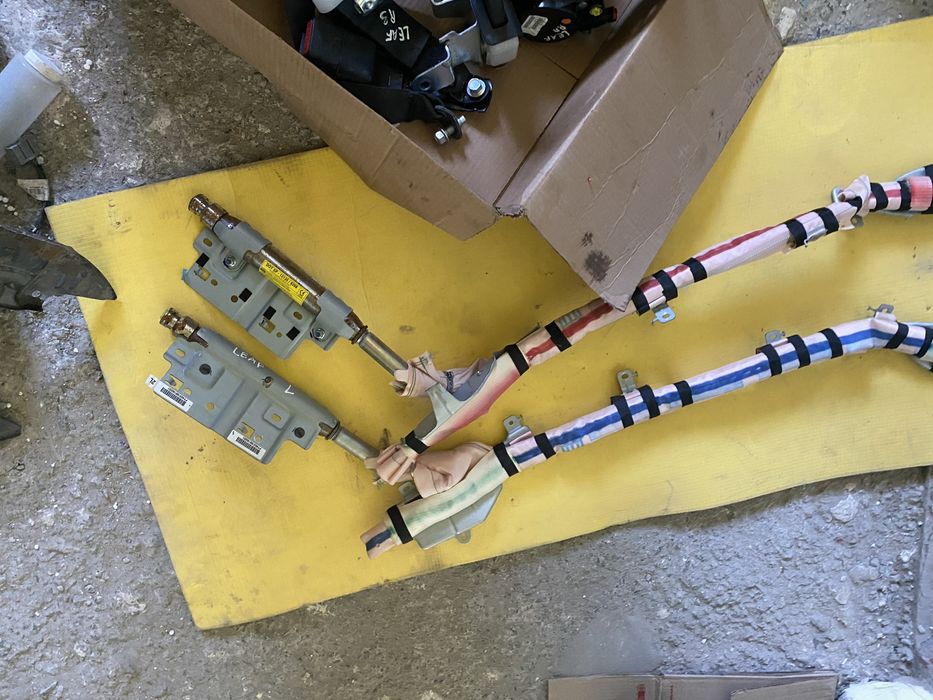 Безпека Airbag штора Nissan Leaf 2 2018-2024