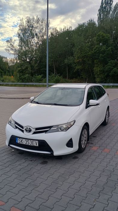 Niezawodna Toyota Auris 2014 Kombi Polska