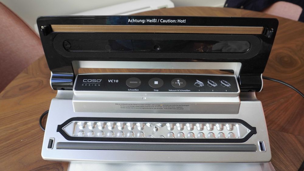 Caso VC 100 vacuum sealer WITH free bags