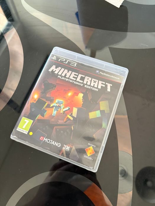 PS3 Super Slim 500GB + 2 Comandos Originais + 4 Jogos + Livros Minecraft