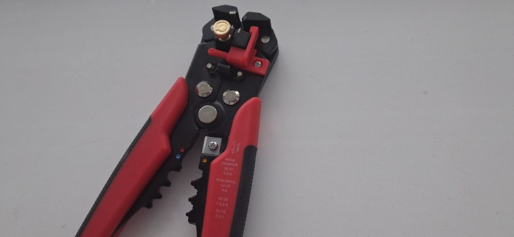 Знімач ізоляції автоматичний - стриппер 0.5-6мм