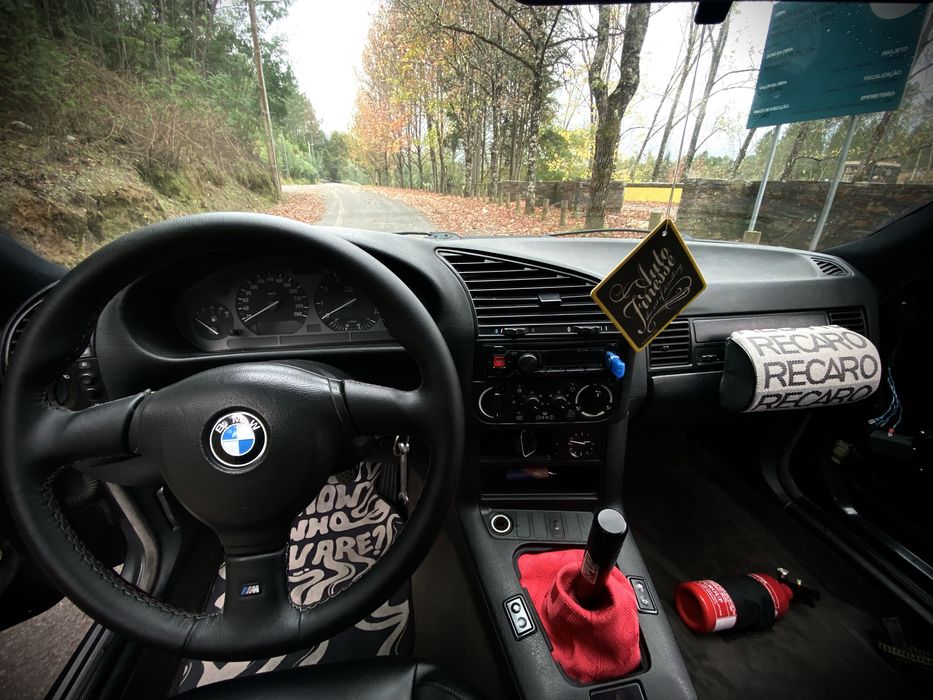 Bmw 318is coupe.