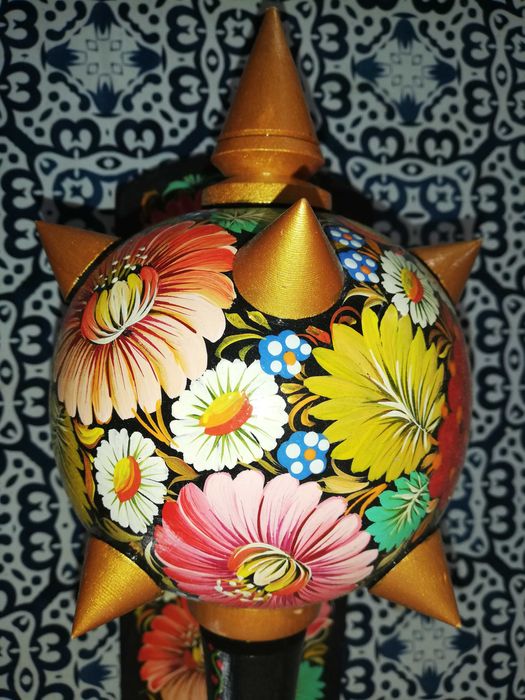 Maczuga na podstawce ręcznie malowana motyw kwiaty