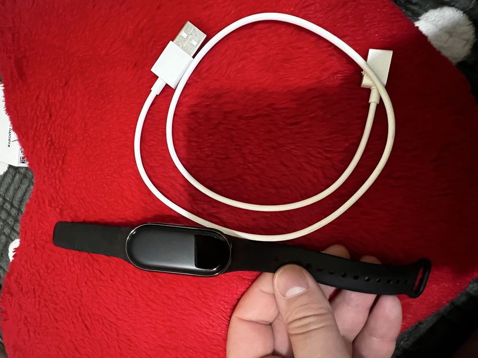 Mi band 9 vs Mi band 8 в ідеальному стані