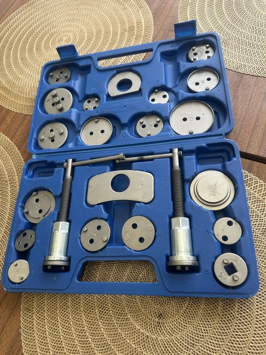 Conjunto de Ferramentas para Freios Pesados.