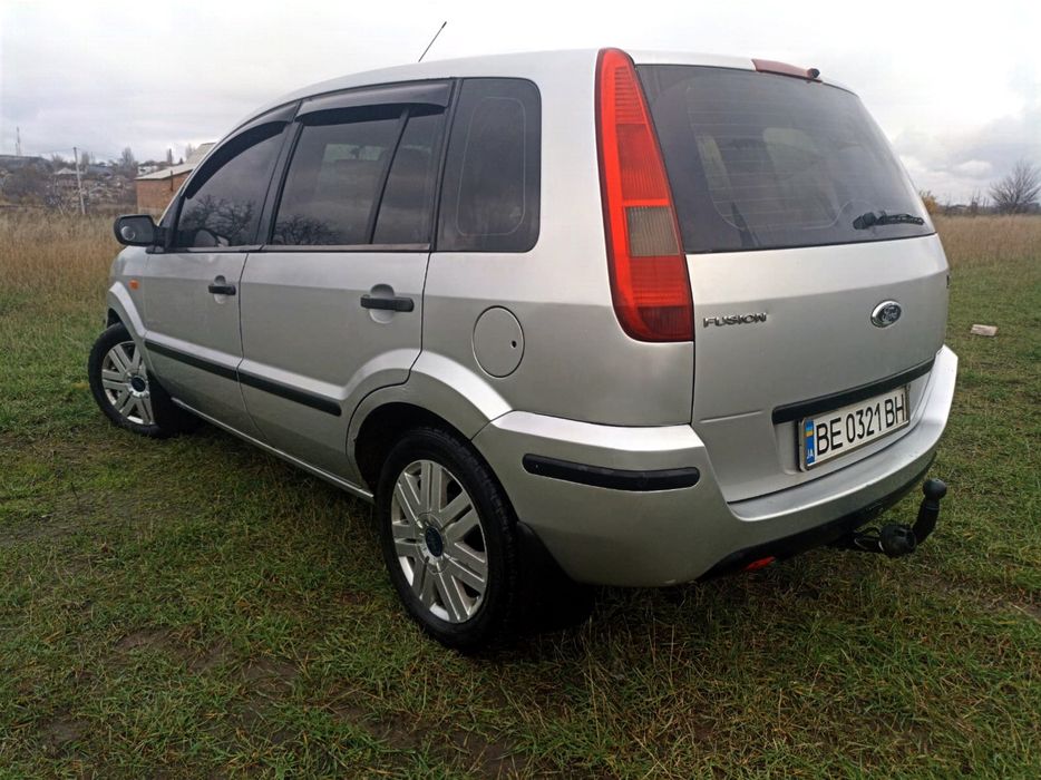 Терміново продам Ford Fusion 2003р