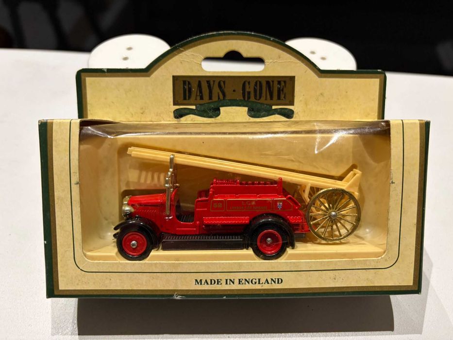 Coleção Diário de Noticias de miniaturas Automóveis - Escala 1/64