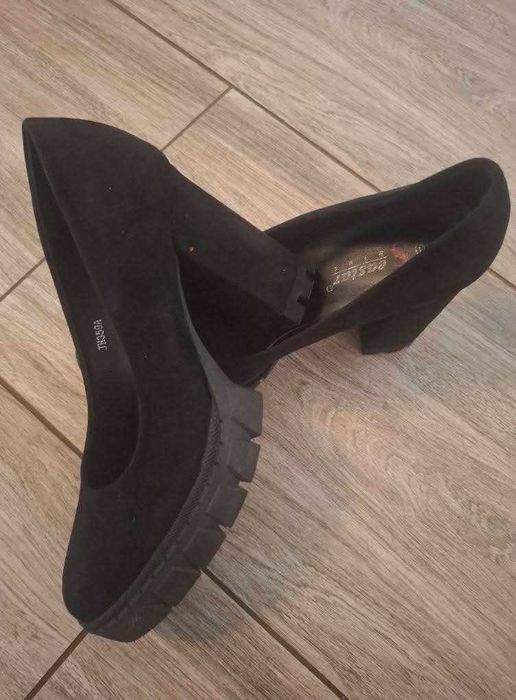 Buty damskie zamszowe