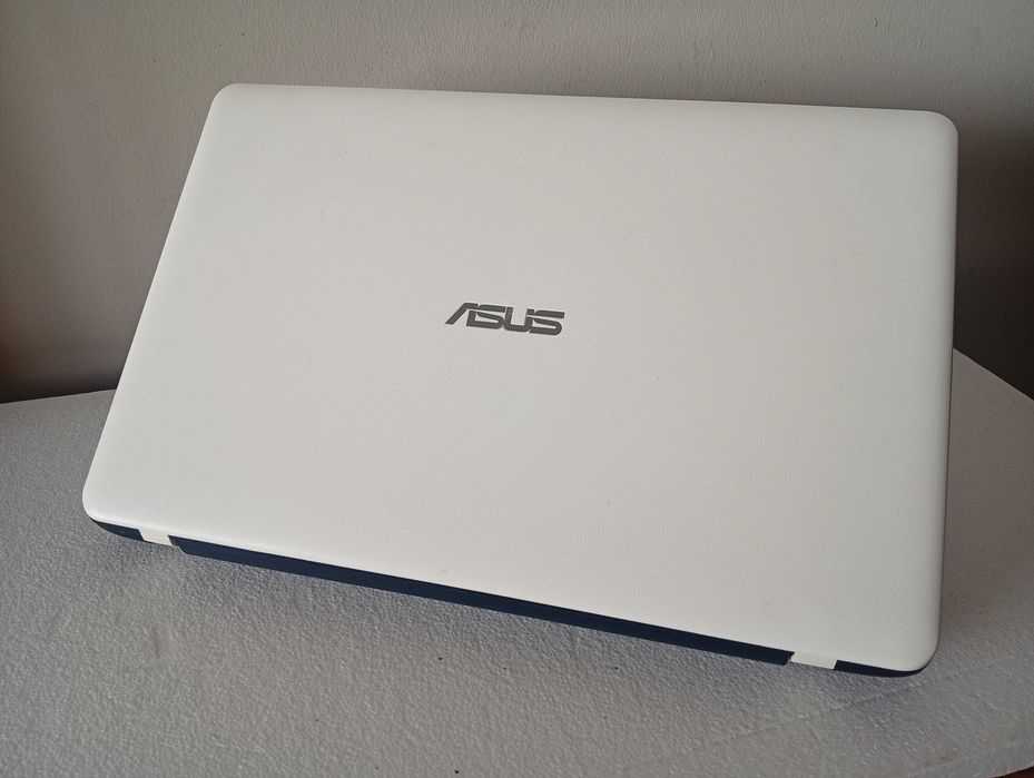 Asus X751N Pentium + IINTEL HD505 + 8GB RAM + SSD