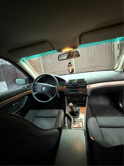 BMW E39 2.5 2000 Срочно