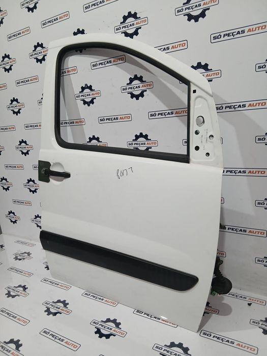 PORTA FRENTE DIREITA BRANCA PEUGEOT EXPERT L1H1 2.0HDI ANO: 2009