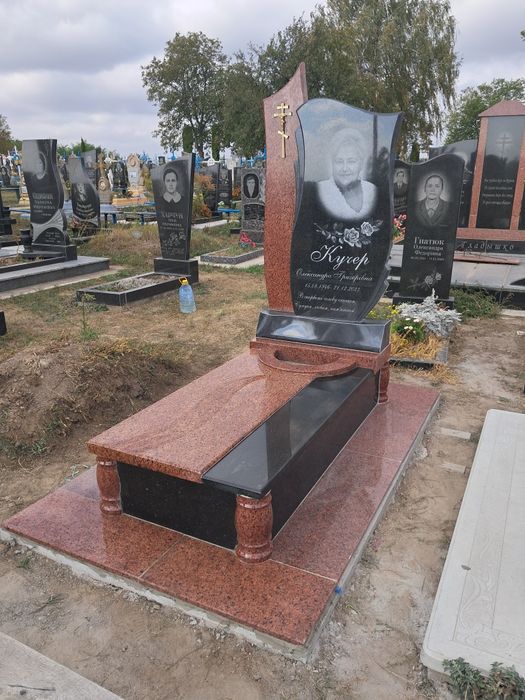 Памятники Ружин  .Вироби з граніту. Пам'ятники, стільниці, підвіконня