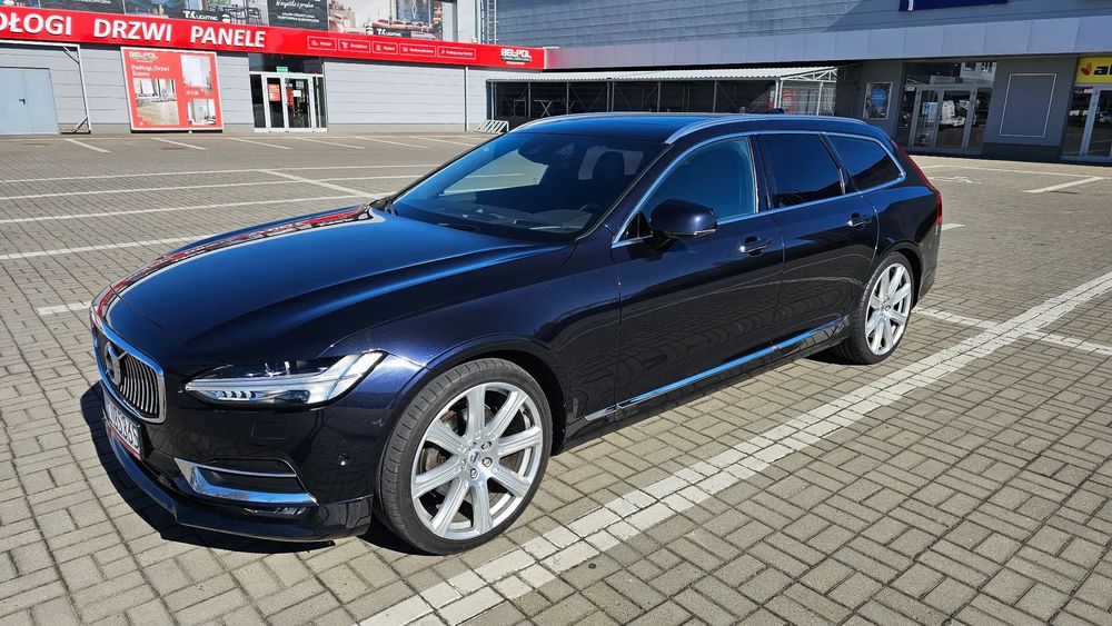 Volvo V90 Bowers&Wilkins, panorama, el.hak, kamera 360, klima 4 strefy