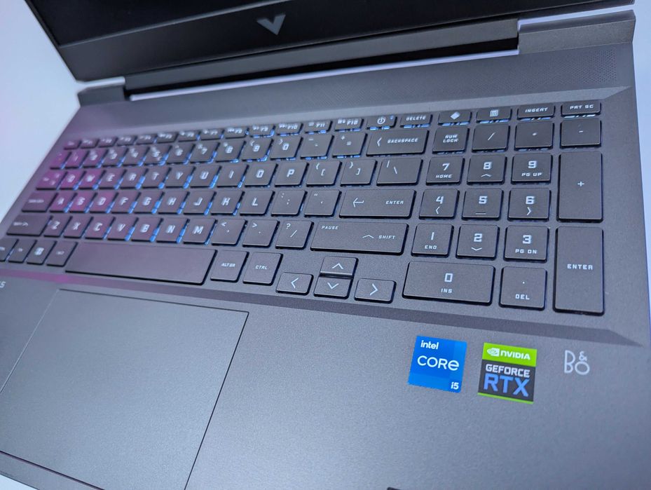 LAPTOP GAMINGOWY HP Victus 16 cali RTX 3060 R7-5800H 144hz