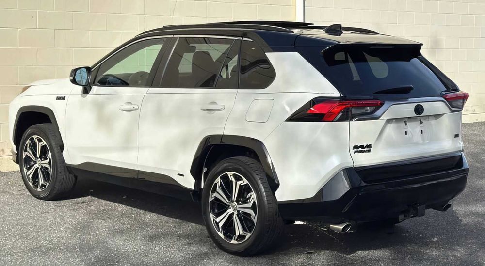 Toyota RAV4 Prime XSE      2022