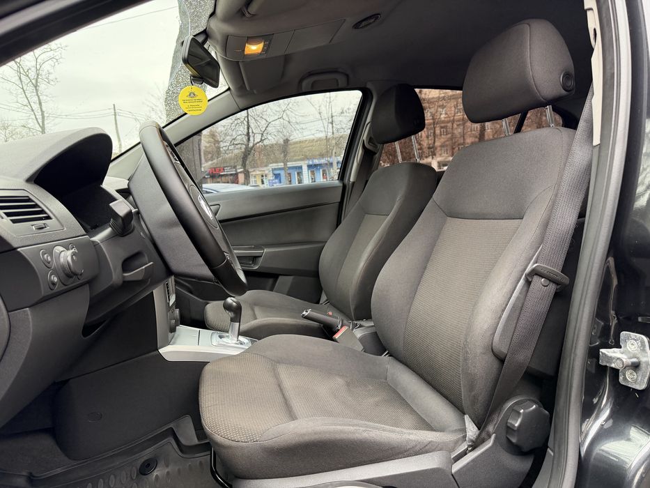 Opel Astra H.              .