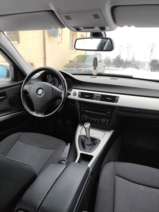 BMW e91 2.0 130KM