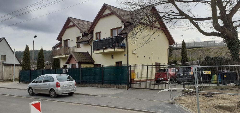 Dom wolnostojacy.