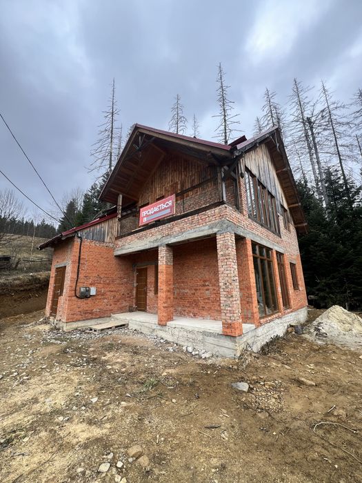 За 175 000$ продається будинок 140 м2 та 6 сотих Микуличин!