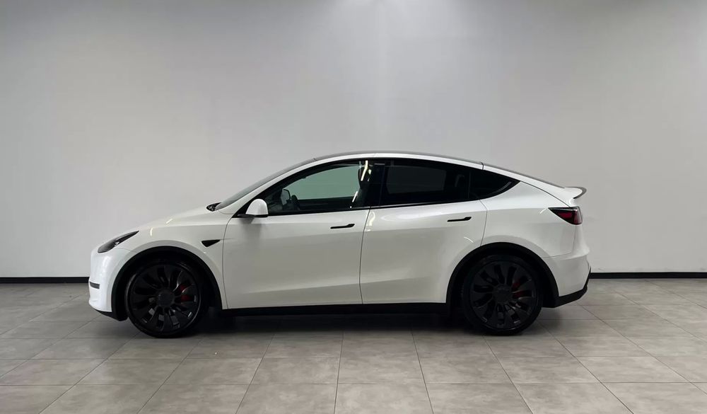 Tesla Model Y Performance Dual Motor AWD foto 4