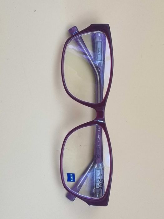 Nowe oprawki okularowe marki ZEISS ch1