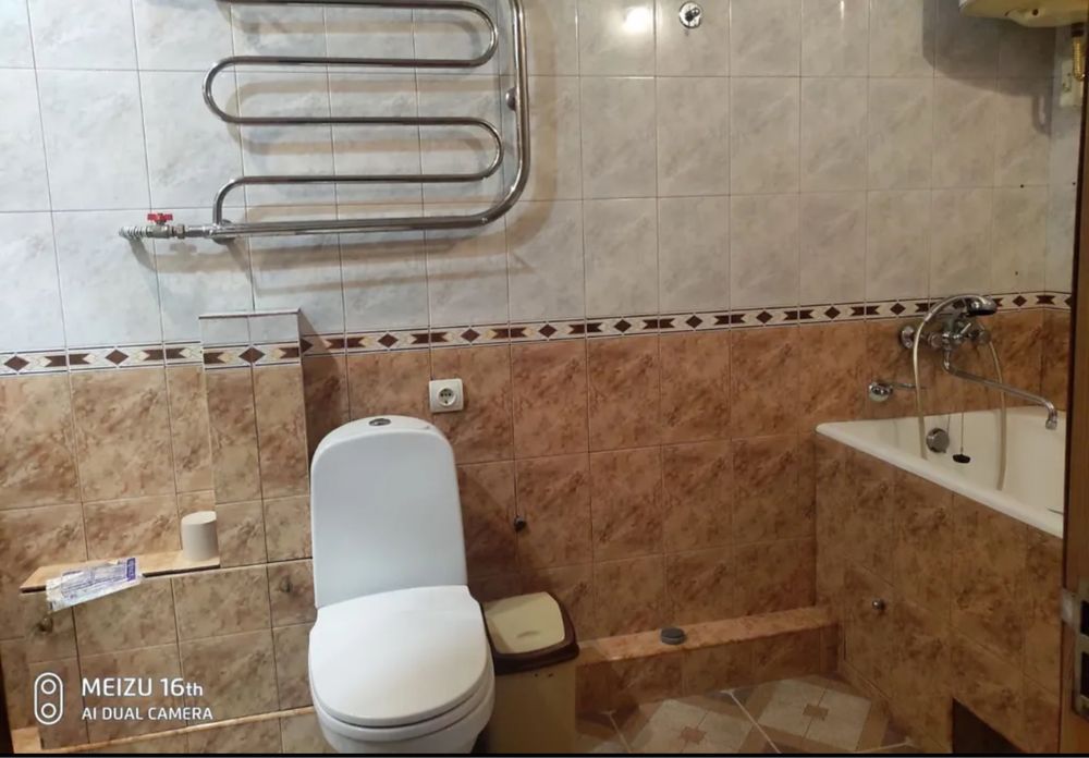 3х к.из.кв. в 3-х мин.от входа в метро 23Августа. 76м2. Старт-62999$