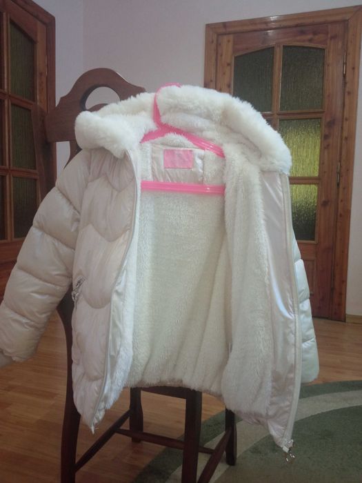 Курточка для дівчинки