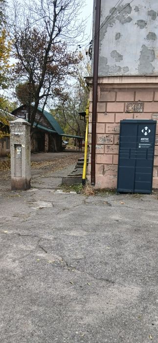 2-комнатная квартира. Кирпичный дом. Метро Металлургов.  2 этаж