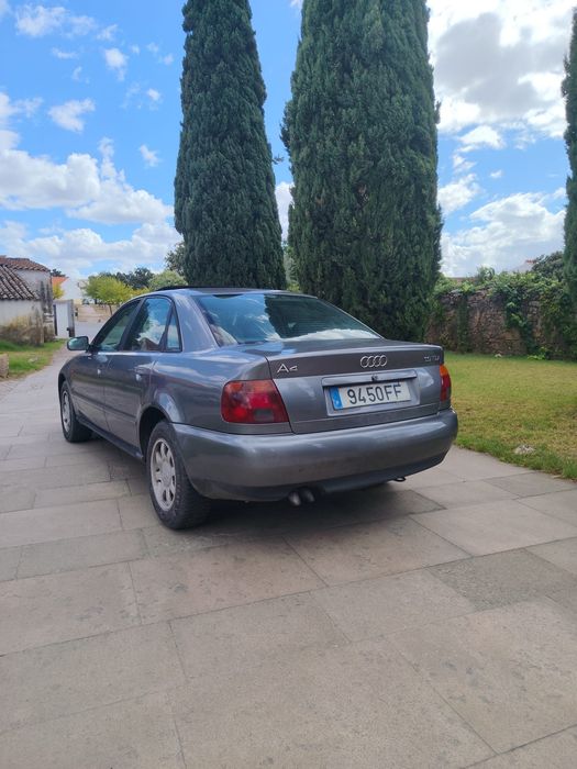 Vendo Audi A4 B5 1.9  TDI