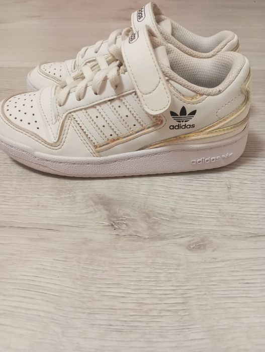 Дитячі кросівки adidas