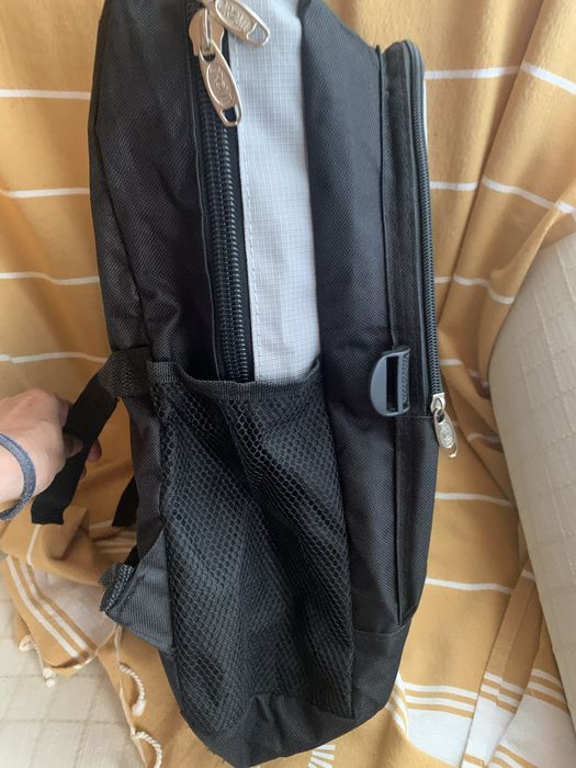 Mochila escolar Preta. Marca Oromi