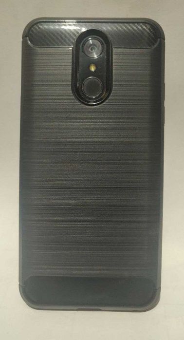 LG Q7  смартфон телефон