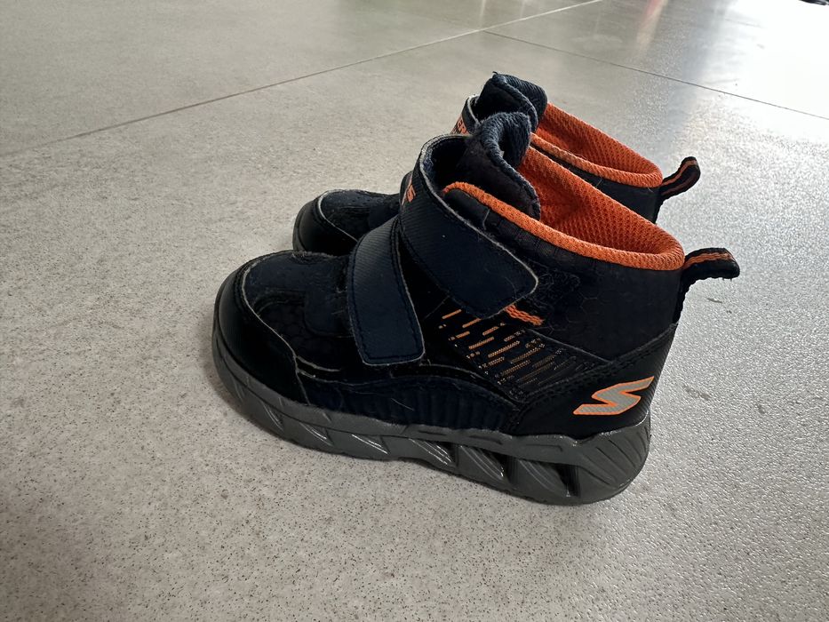 Skechers botki na rzepy trzewiki swiecace 23
