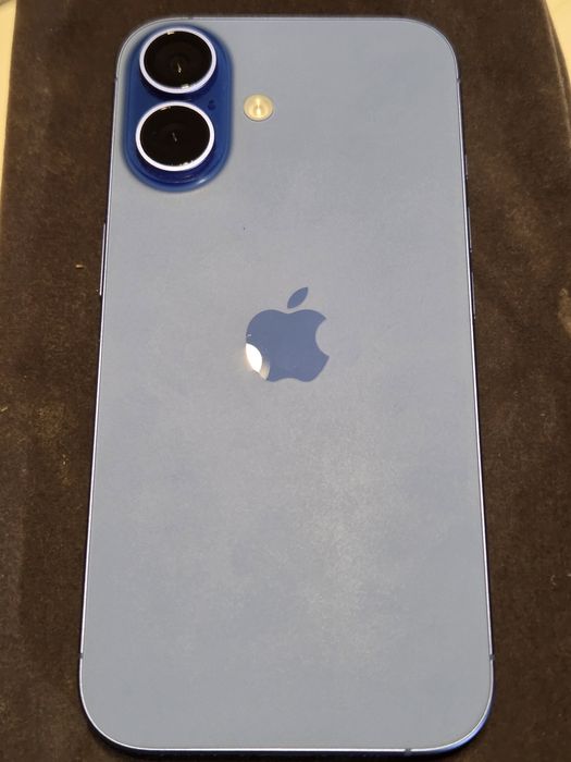 Smartfon Apple iPhone 16