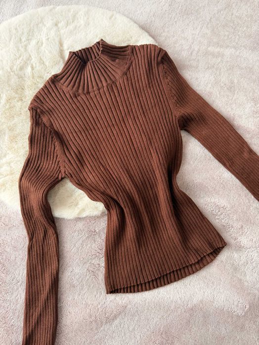 Sweter Golf w Prążki Brązowy Rozmiar S-M Stradivarius Stan Idealny