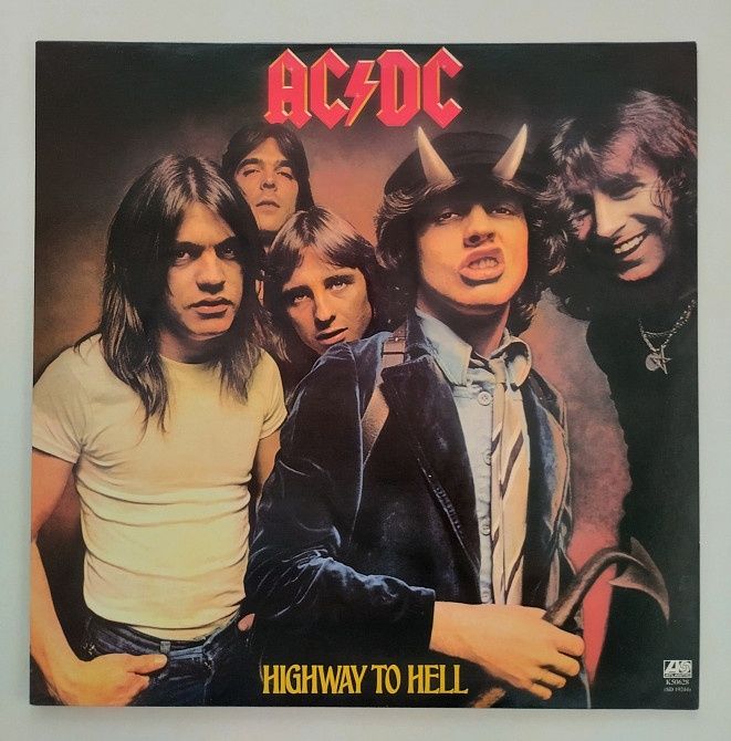 AC/DC – Highway To Hell