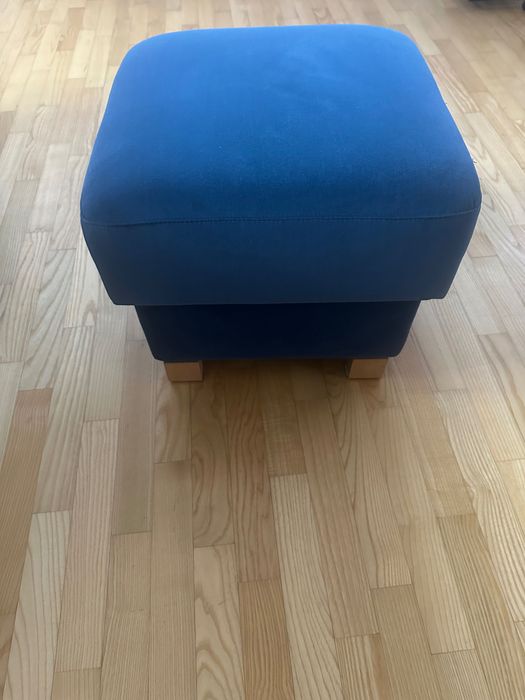 oddam za darmo 2 sofy i pufę