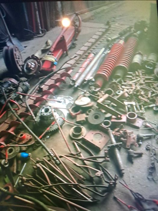 Części do kombajnu Bizon (silnik,skrzynia,pompa,sprzęgło i inne)