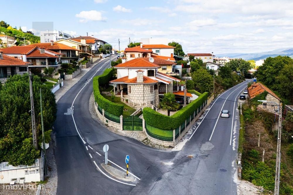Moradia T4 com terreno em Fregim, Amarante