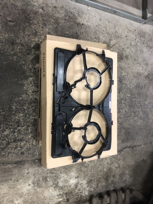 диффузор вентилятора кожух кронштейн 8K0121207A Audi A4 B8 A5 Q5 Q3 A6