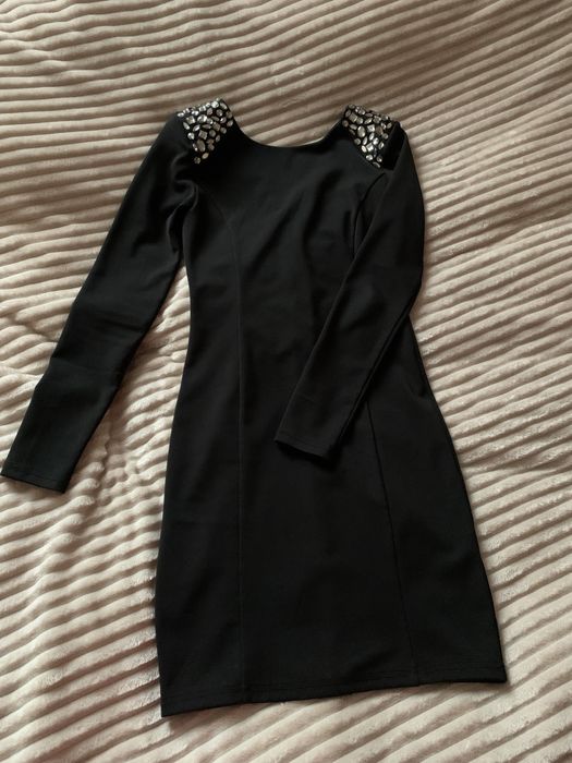 Чорна сукня