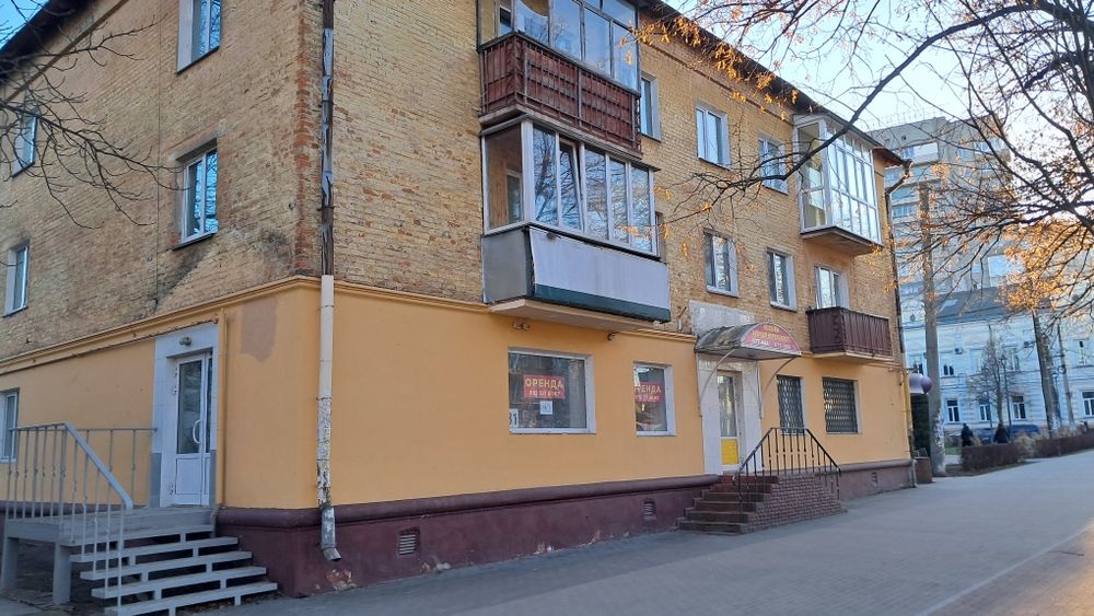 Оренда приміщення 90 м2 (300грн/м2) Ц.ринок,Макдональдс пр.Перемоги 81