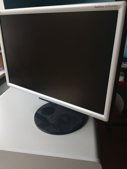 Monitor 24" NEC LCD 2470